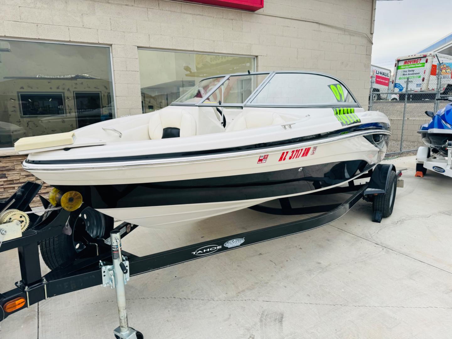 2009 Tahoe Q19 , located at 2190 Hwy 95, Bullhead City, AZ, 86442, (928) 704-0060, 0.000000, 0.000000 - 2009 Tahoe q19 fish and ski super clean new trolling motor . Just serviced - Photo#1